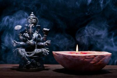 Excursión de inmersión cultural nocturna india / hindú