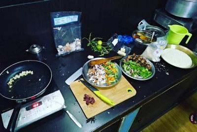 Vivir con locales y experimentar la vida, la comida y la cultura 