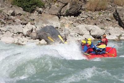 Seti superior medio día Rafting desde Pokhara