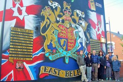 Recorrido político de 3 horas en taxi negro original, mural, historia de los muros de paz de Belfast Recorrido político de 3 horas en taxi negro original, mural, historia de los muros de paz de Belfast