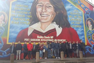 Tour privado a los murales de Shankill y Falls Road en Belfast
