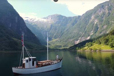 Tour en barco de 1 hora de Balestrand a Esefjord