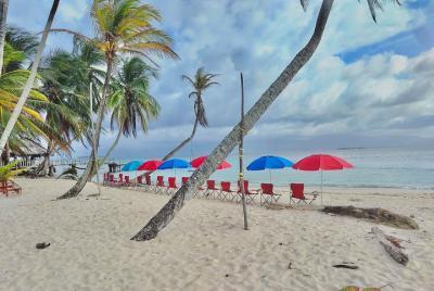 Aislado Private Paradise Cabin en San Blas + Island Day Tour - 2 días / 1 noche Aislado Private Paradise Cabin en San Blas + Island Day Tour - 2 días / 1 noche