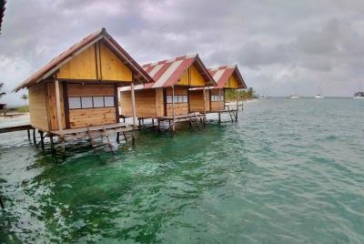 4D / 3N - Cabina privada SOBRE EL AGUA RECIENTEMENTE ABIERTA en las islas San Blas MÁS Tour en barco 4D / 3N - Cabina privada SOBRE EL AGUA RECIENTEMENTE ABIERTA en las islas San Blas MÁS Tour en barco