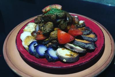 Tour gastronómico guiado de 3 horas / 5 restaurantes emblemáticos