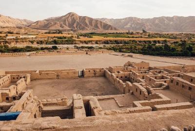 Tambo Colorado y el Parque Nacional de Paracas desde el muelle de cruceros San Martín
