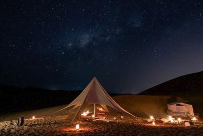 Cena en el desierto de Paracas