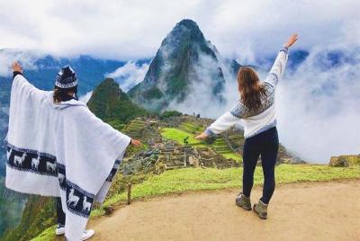 Tour guiado a Machu Picchu desde Aguas Calientes Tour guiado a Machu Picchu desde Aguas Calientes