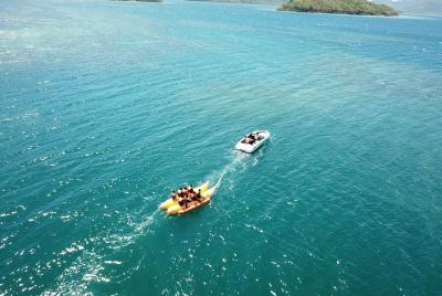 Banana Boat Ride y Clear Kayak Experience en Coron Banana Boat Ride y Clear Kayak Experience en Coron