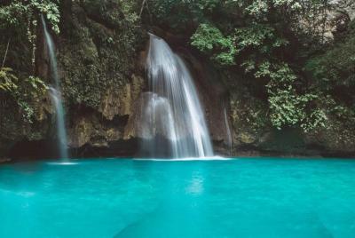 Paquete Osmeña Peak & Badian Canyoneering con las cataratas Kawasan Paquete Osmeña Peak & Badian Canyoneering con las cataratas Kawasan