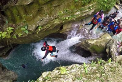 Grupo pequeño Badian Canyon Adventure de Cebu Grupo pequeño Badian Canyon Adventure de Cebu