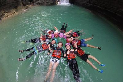 Oslob Whale Shark Swimming y Kawasan Falls Tour Oslob Whale Shark Swimming y Kawasan Falls Tour