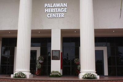 Visita guiada histórica y cultural con compras y turismo de la ciudad