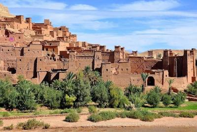 Excursión de día completo desde Marrakech a las Montañas del Atlas y el antiguo pueblo de Ait Ben Haddou Excursión de día completo desde Marrakech a las Montañas del Atlas y el antiguo pueblo de Ait Ben Haddou