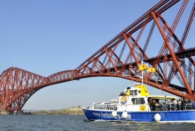 Crucero por los tres puentes de Edimburgo y la isla Inchcolm