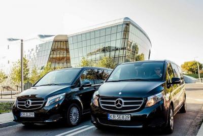 Premium privado Varsovia Okecie traslado aeropuerto hasta 3 perso Premium privado Varsovia Okecie traslado aeropuerto hasta 3 perso