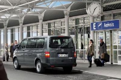 Transferencia de ida y vuelta en el aeropuerto WMI Modlin-Varsovi Transferencia de ida y vuelta en el aeropuerto WMI Modlin-Varsovi