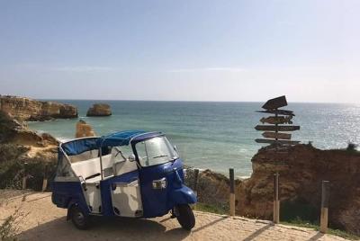 Tour por la ciudad y la playa de Tuktuk
