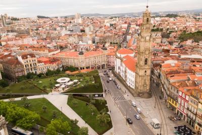 Recorrido privado de día completo por el Oporto medieval